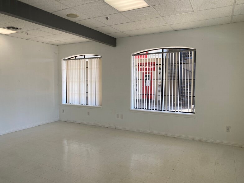 More Photos Of 2301 Midwestern Pky, Wichita Falls Unknown For Lease