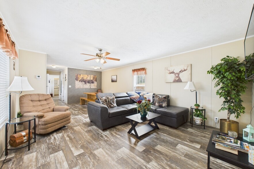 More Photos Of 141 County Road 851, Elizabeth Hotel For Sale