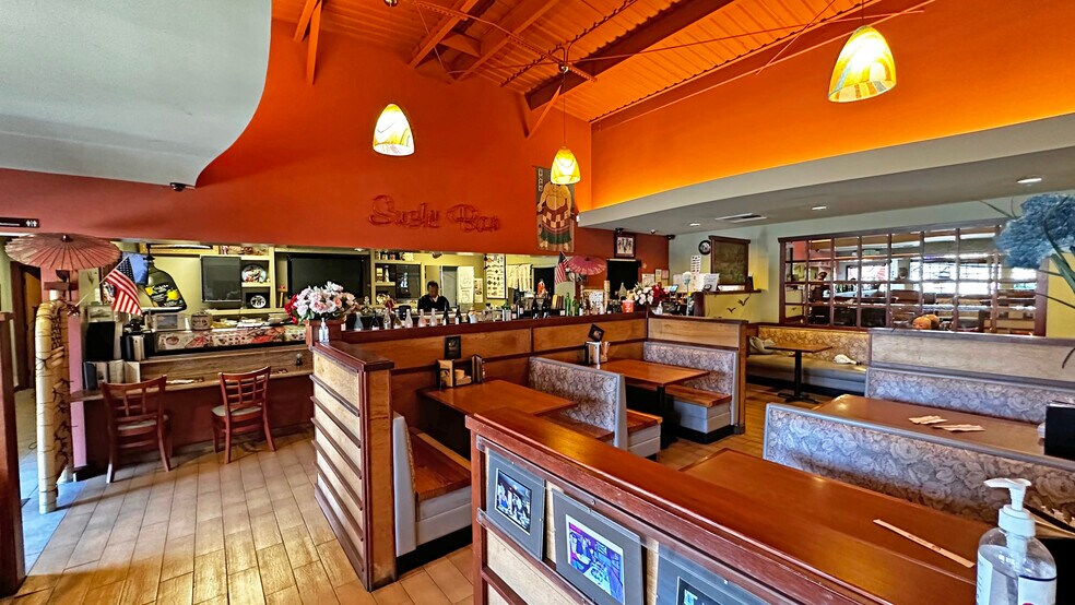 More Photos Of 296 Hegenberger Rd, Oakland Restaurant For Sale