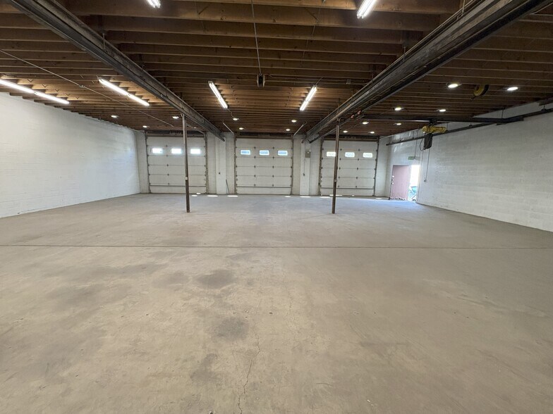 More Photos Of 2000-2010 S Cherokee St, Denver Warehouse For Lease