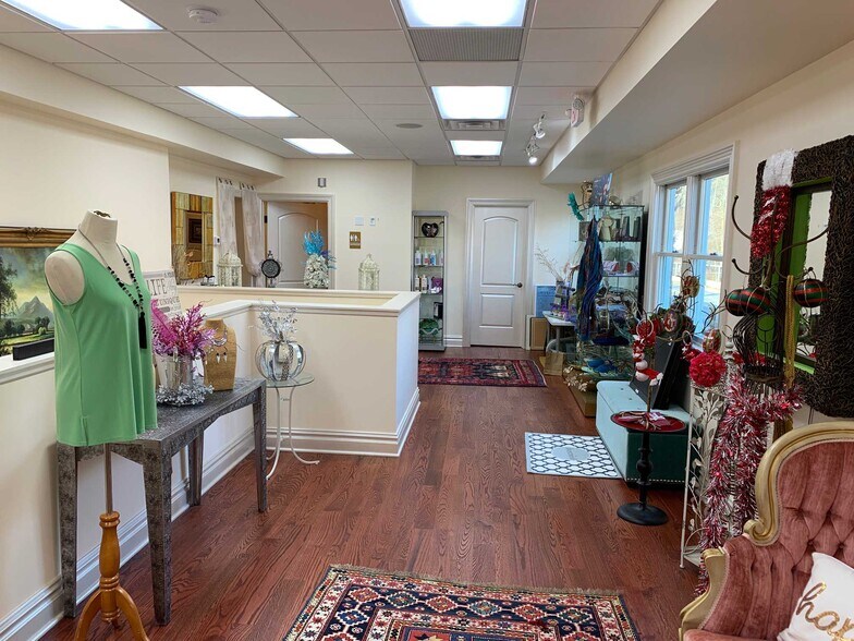 More Photos Of 23 Danbury Rd, Wilton Storefront Retail Office For Sale