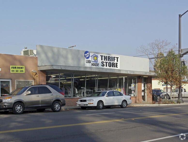 More Photos Of 359 E Lodi Ave, Lodi Storefront For Sale