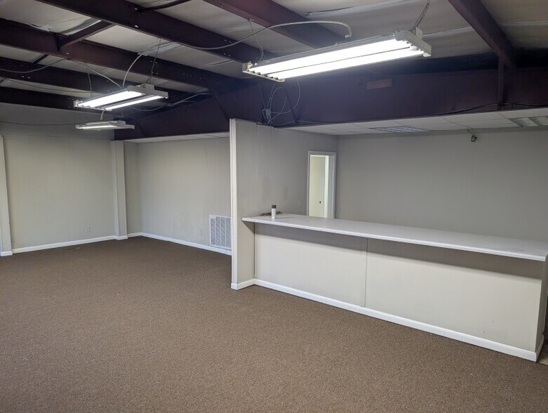 More Photos Of 1220 Hargrove Rd, Tuscaloosa Flex For Lease