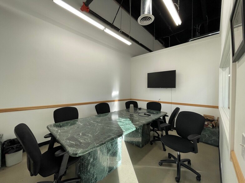 More Photos Of 50 Stewart Ave, Huntington Apartments For Lease