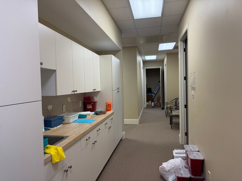 More Photos Of 4101 Main St, Hilton Head Island Office For Sale