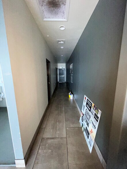 More Photos Of 2998 Highway 412 E, Siloam Springs General Retail For Lease