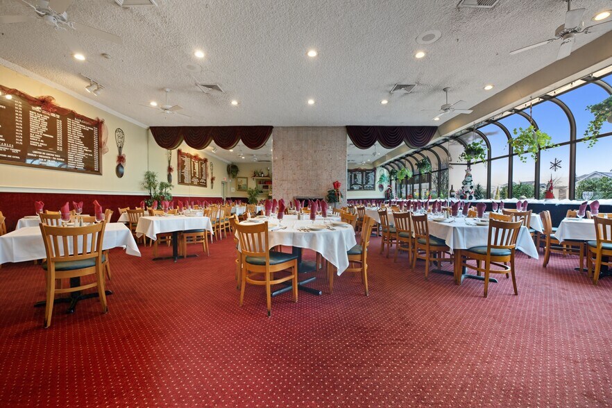 More Photos Of 410 Merrick Rd, Oceanside Restaurant For Sale