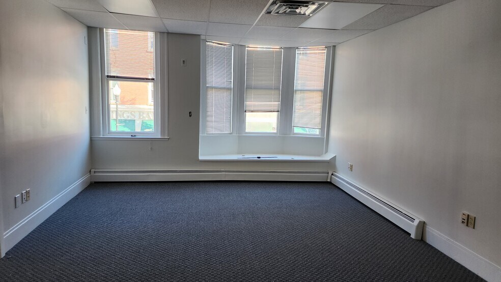 More Photos Of 14-18 Broadway, Taunton Storefront Retail Office For Lease
