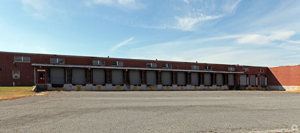 More Photos Of 648 Wilson St, Chester Warehouse For Lease