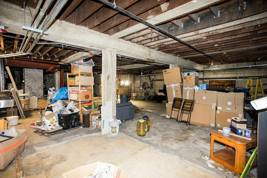 More Photos Of 1716 Broadway, Oakland Storefront For Sale