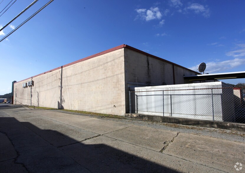 More Photos Of 800 Noble St, Anniston Freestanding For Lease