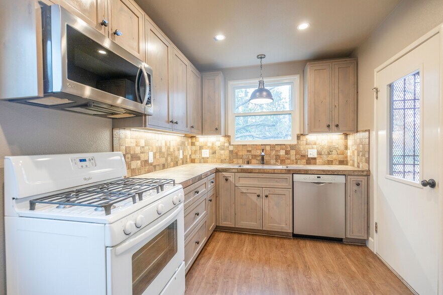 More Photos Of 2229 24th St, Sacramento Apartments For Sale