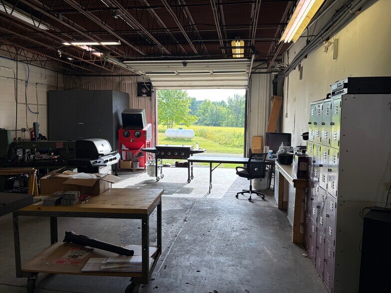 More Photos Of 78 W Main St, Reinholds Warehouse For Lease