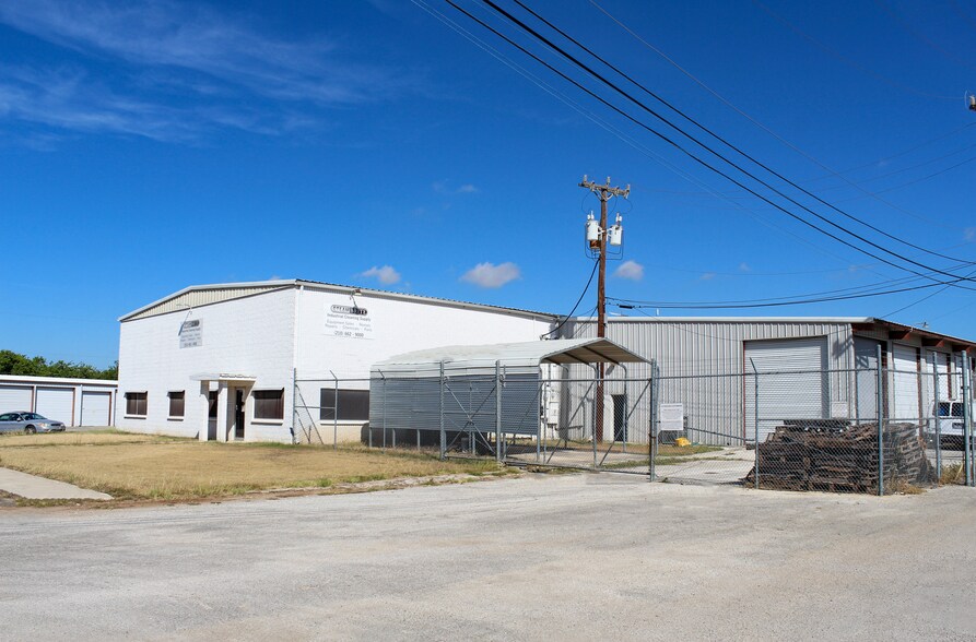 More Photos Of 18975 Marbach Ln, San Antonio Unknown For Lease