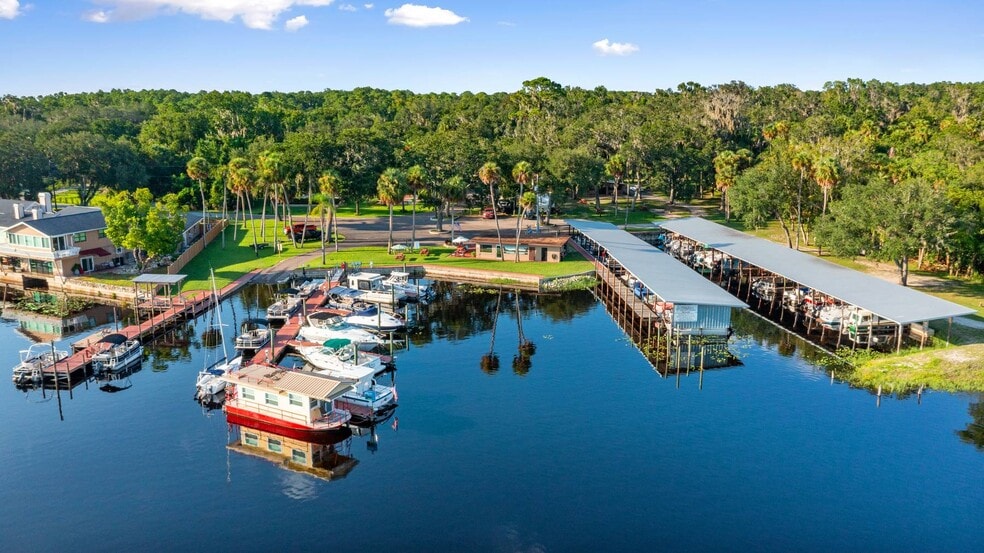 Primary Photo Of 1485 Lakeview Dr, Deland Hotel For Sale