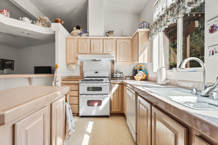 More Photos Of 33466 Sandy Creek Ln, Pine Valley Specialty For Sale