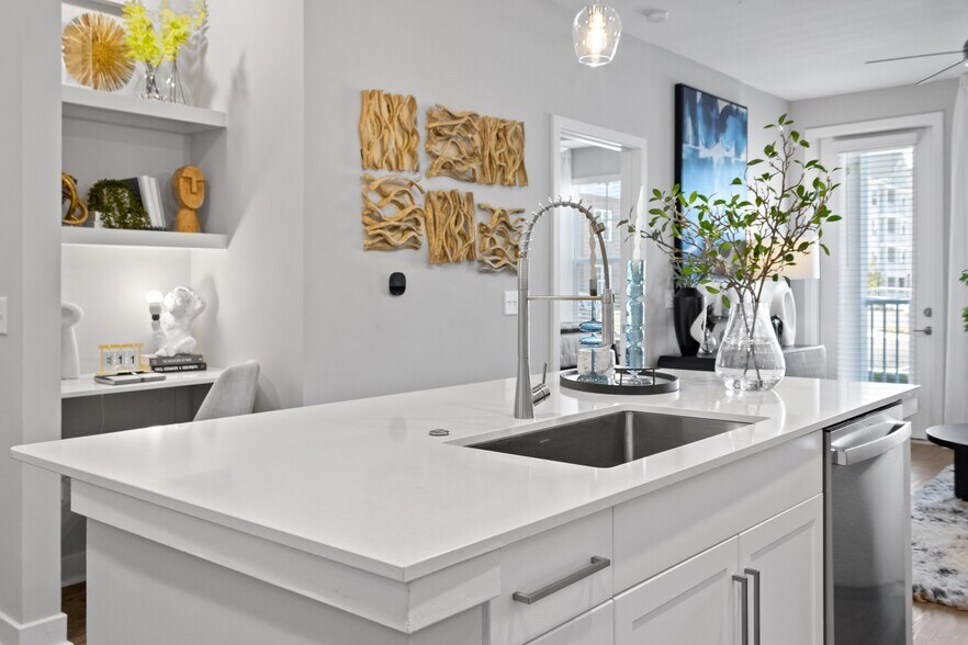 More Photos Of 12400 Dutton Rd, Midlothian Apartments For Sale