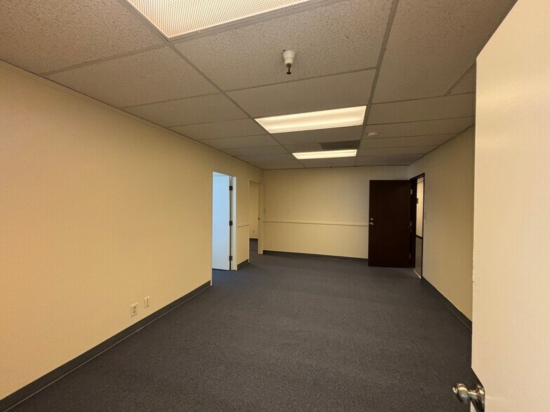 More Photos Of 1501 El Camino Ave, Sacramento Medical For Lease