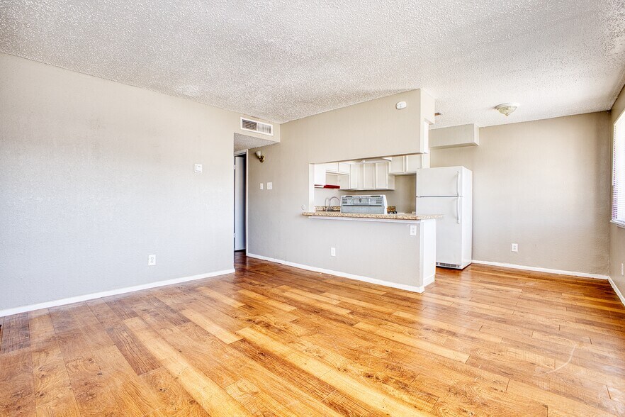 More Photos Of 4930 Hercules Ave, El Paso Apartments For Sale