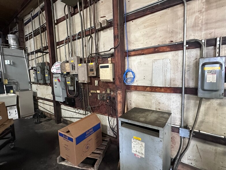 More Photos Of 13720 172nd Ave, Grand Haven Manufacturing For Lease