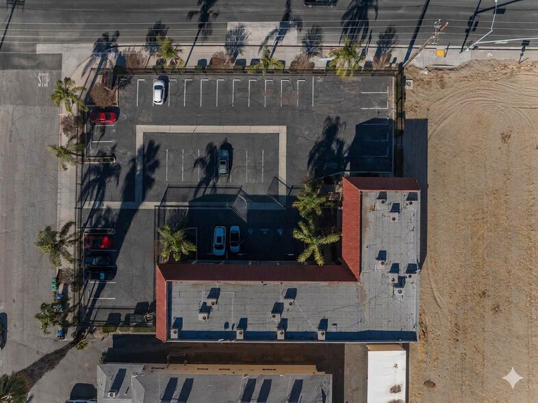More Photos Of 43613 Ca-74, Hemet Unknown For Lease