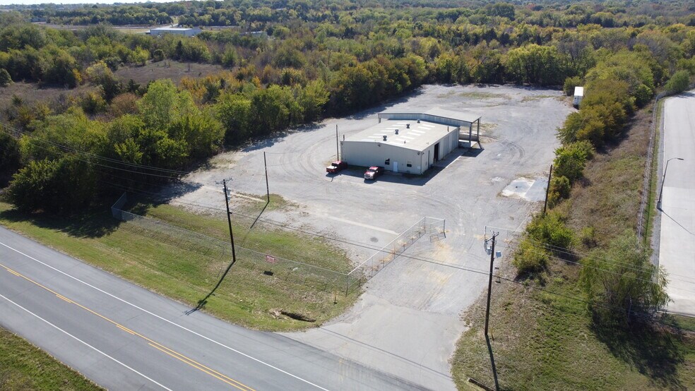 Primary Photo Of 2300 Texoma Dr, Denison Industrial For Lease
