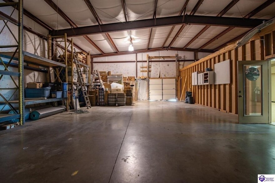 More Photos Of 1031 Lawrence St, Brandenburg Warehouse For Sale