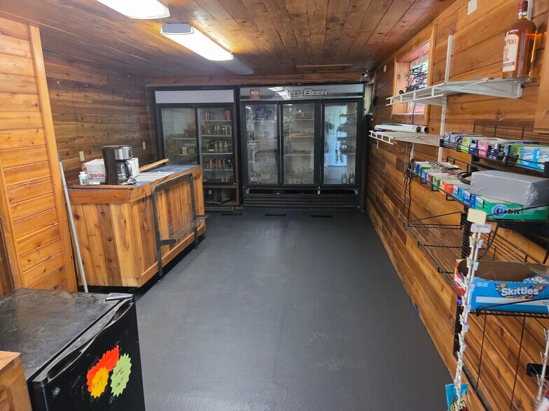 More Photos Of 11424 Oregon 138, Oakland Restaurant For Sale