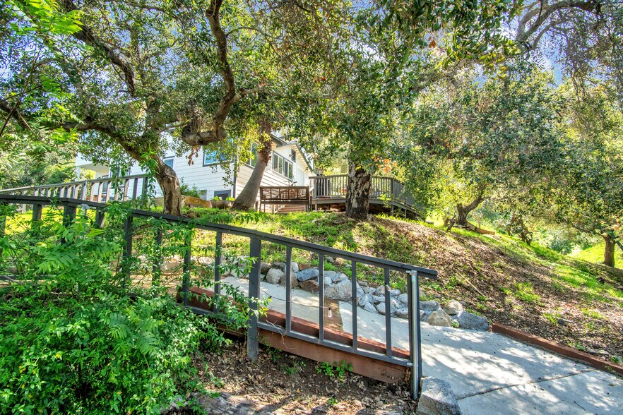 More Photos Of 1182 Oak Grove Dr, Los Angeles Apartments For Sale