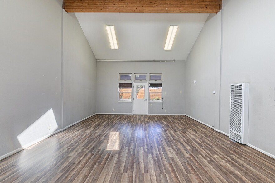 More Photos Of 12315 Deerfield Dr, Truckee Office Residential For Sale