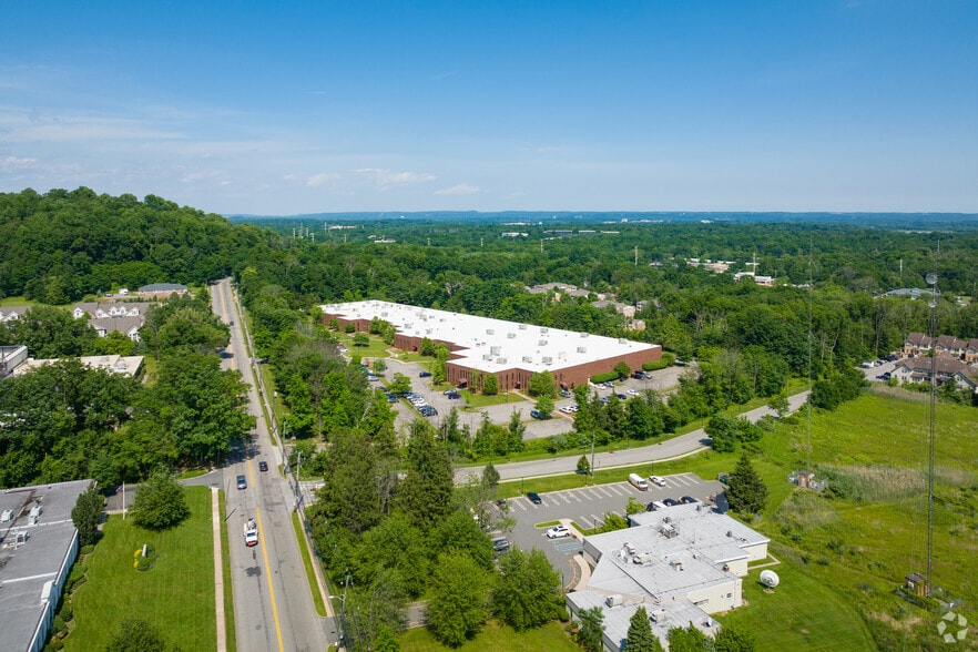 More Photos Of 45 Horsehill Rd, Cedar Knolls Warehouse For Lease