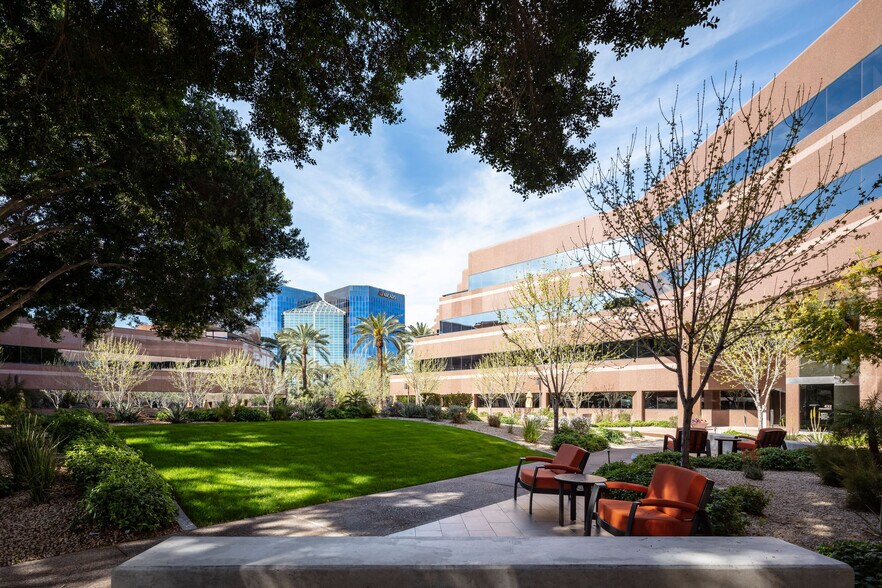 More Photos Of 426 N 44th St, Phoenix Office For Lease