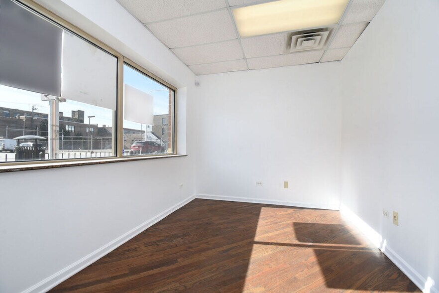 More Photos Of 2158 Grand Ave, Chicago Apartments For Sale