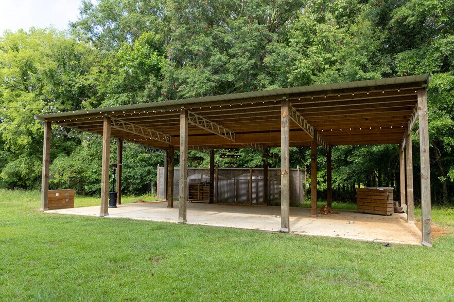 More Photos Of 9712 US Highway 31, Hope Hull Land For Sale