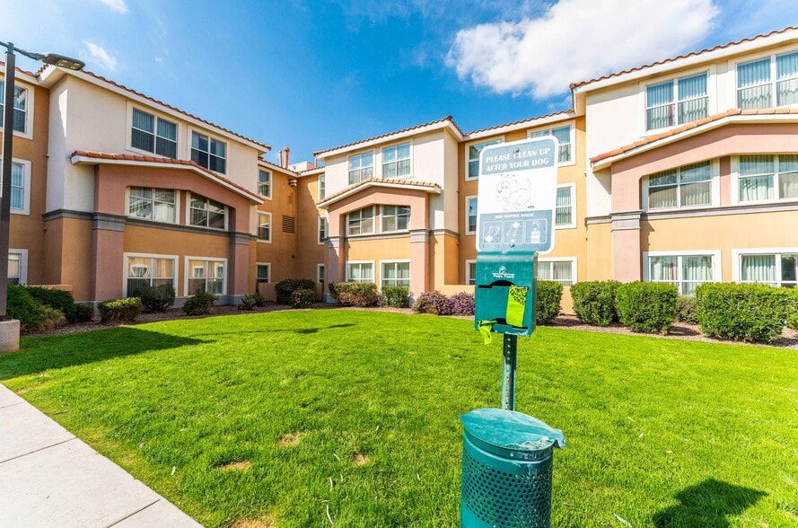 More Photos Of 9880 N Scottsdale Rd, Scottsdale Hospitality For Lease