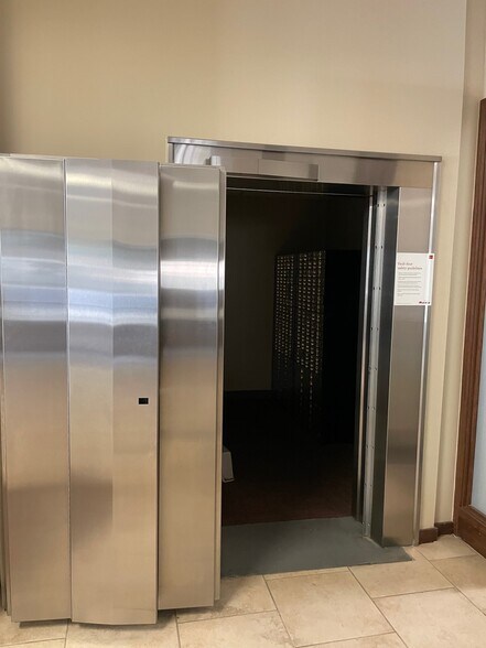 More Photos Of 15030 Idlewild Rd, Stallings Bank For Lease