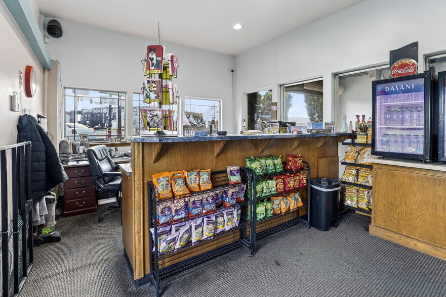 More Photos Of 12425 SW Canyon Rd, Beaverton Carwash For Sale