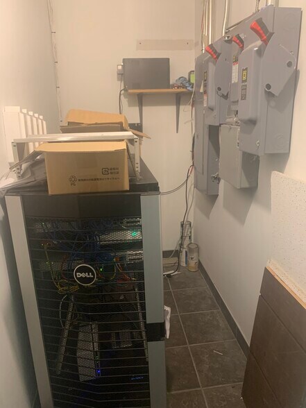 More Photos Of 4525 Rhodes Dr, Windsor Light Distribution For Lease