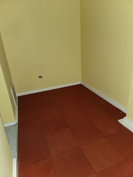 More Photos Of 3265 W Armitage Ave, Chicago Office Residential For Sale