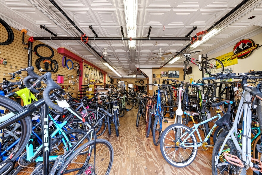More Photos Of 272 Broadway, Bethpage General Retail For Sale