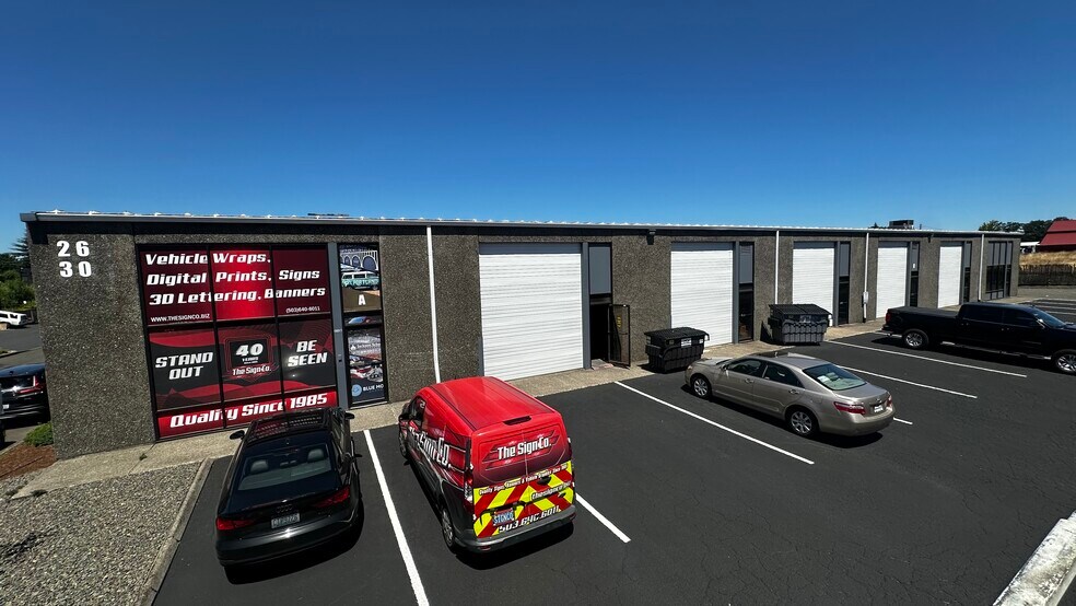 More Photos Of 2630 SE 39th Loop, Hillsboro Warehouse For Lease