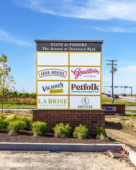 More Photos Of 8711 106th St, Fishers General Retail For Sale