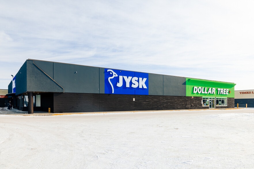 Primary Photo Of 3725 56 St, Wetaskiwin General Retail For Lease
