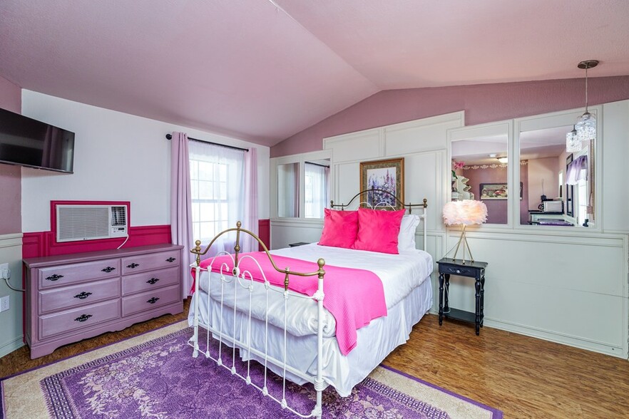 More Photos Of 20290 Playland Park, Christoval Hotel For Sale