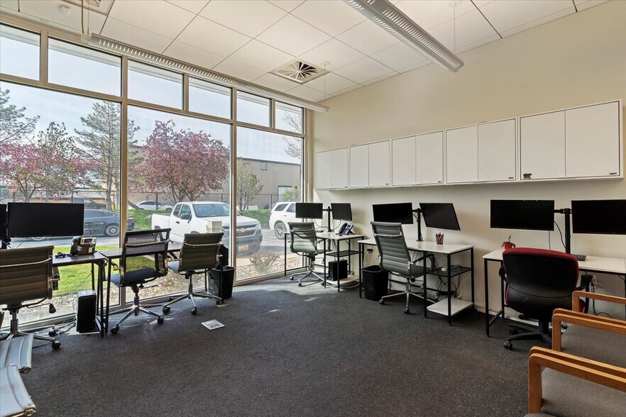 More Photos Of 825 S Gladiola St, Salt Lake City Warehouse For Sale