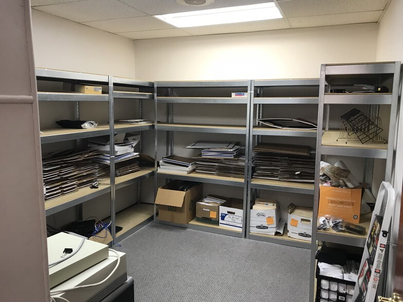 More Photos Of 2739 Hollywood Blvd, Hollywood Office Residential For Lease