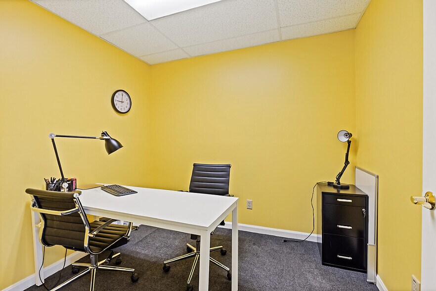 More Photos Of 208 College Ave, Waterville Office For Lease