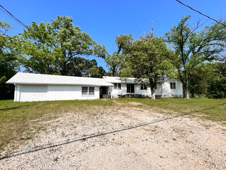 15722 N State Hwy 5  