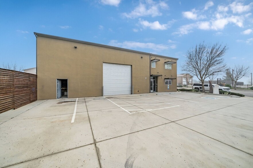 More Photos Of 3508 Combine St, Paso Robles Warehouse For Lease