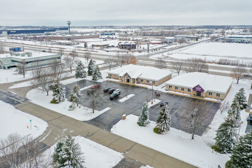 Primary Photo Of W6180 Aerotech Dr, Appleton Office For Lease